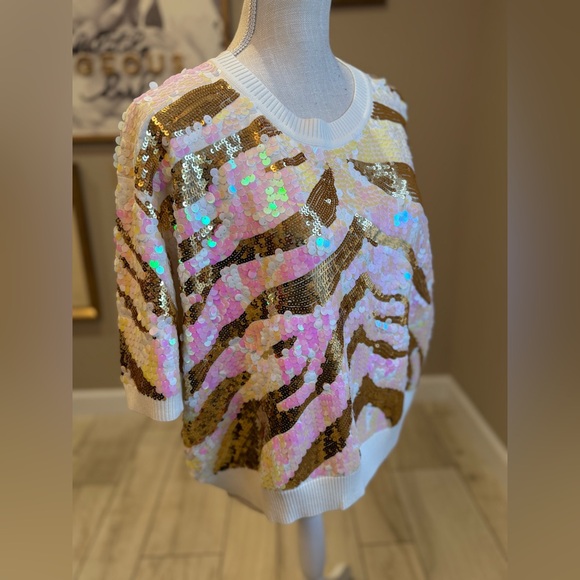 New! QUEEN OF SPARKLES Gold and White Full Sequin Tiger Stripes Sweater - Picture 3 of 10